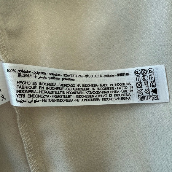 ZARA Satin Blouse with Ruffles. Neutral. XL. - Picture 8 of 9